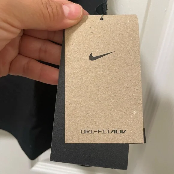 Nike Dri-FIT ADV Aeroswift running crop top - Picture 3 of 5